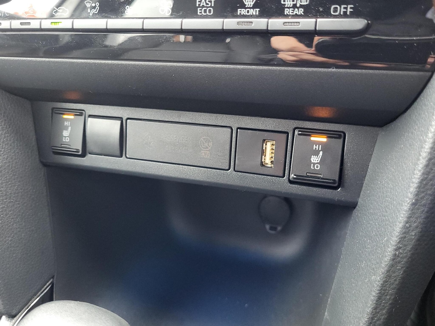 Used Toyota Yaris 2022 for sale - 76190736: Photo 23