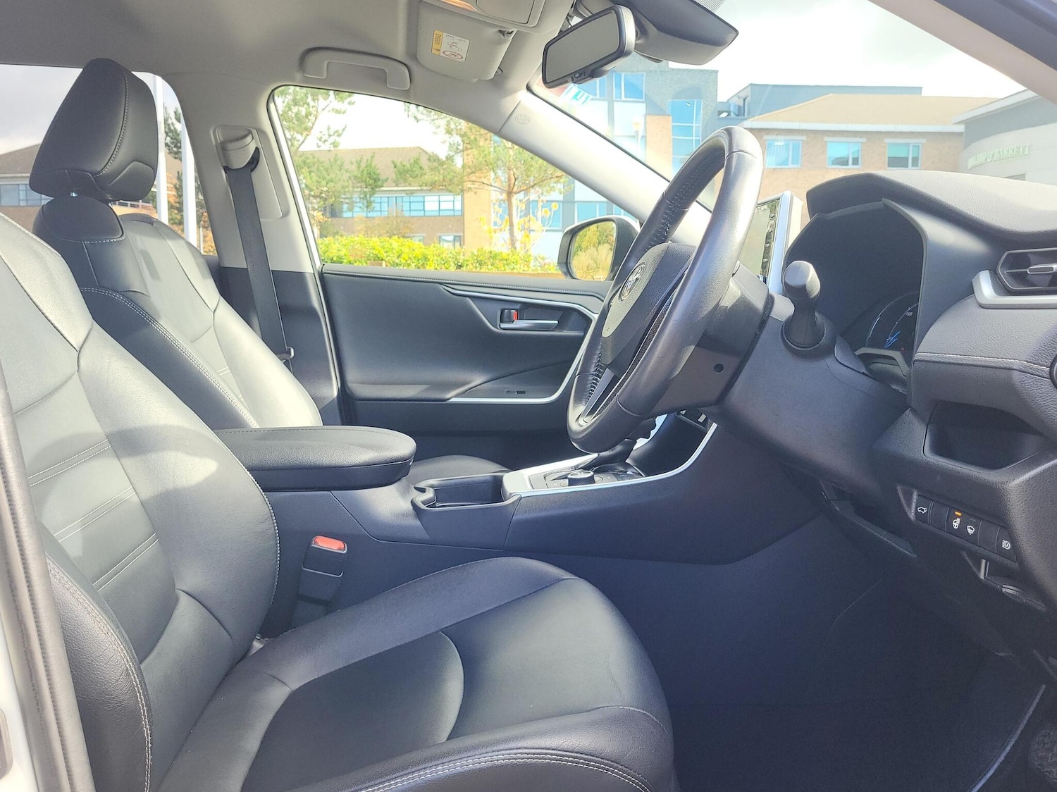 Used Toyota RAV4 2020 for sale - 76730820: Photo 11