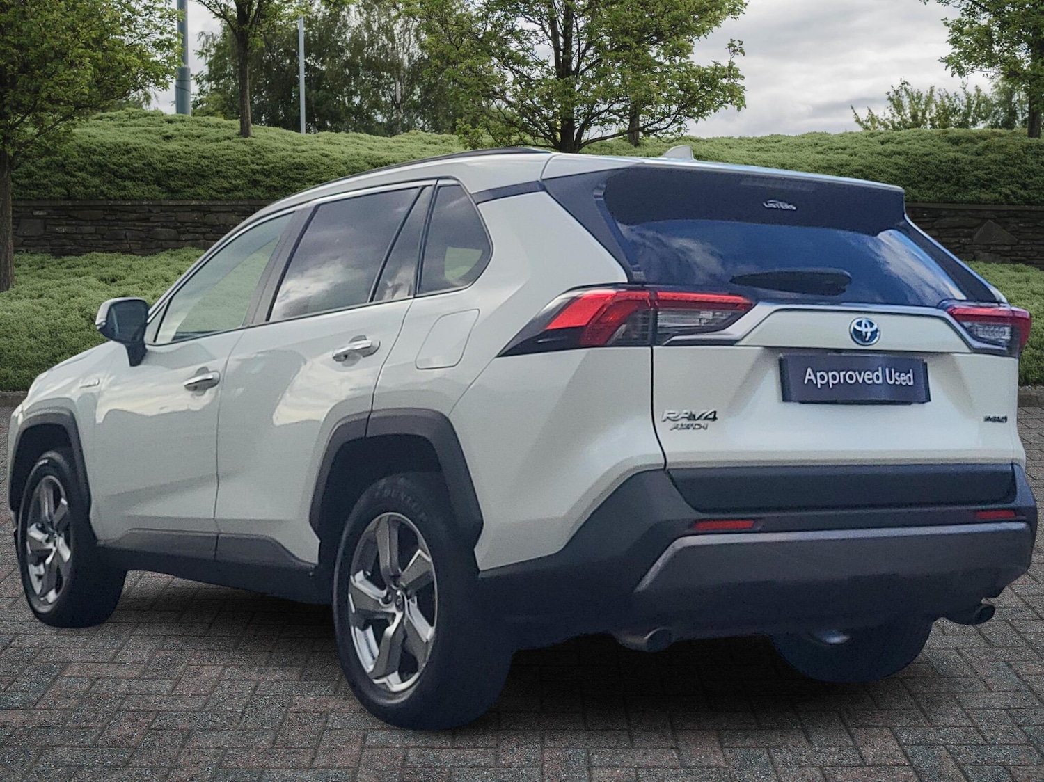 Used Toyota RAV4 2020 for sale - 76730820: Photo 4