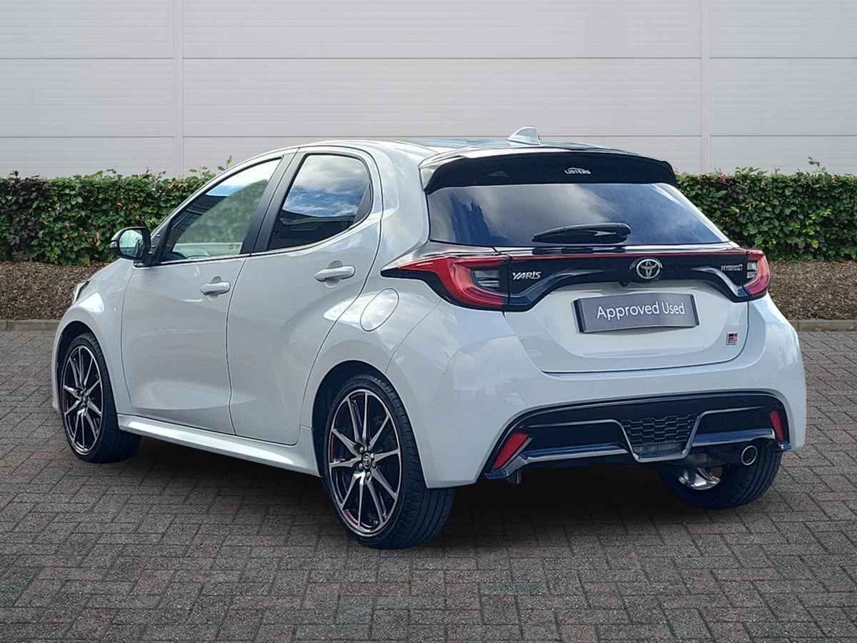 Used Toyota Yaris 2023 for sale - 77627071: Photo 2