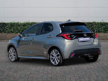 Used Toyota Yaris 2024 for sale - 78990087: Photo