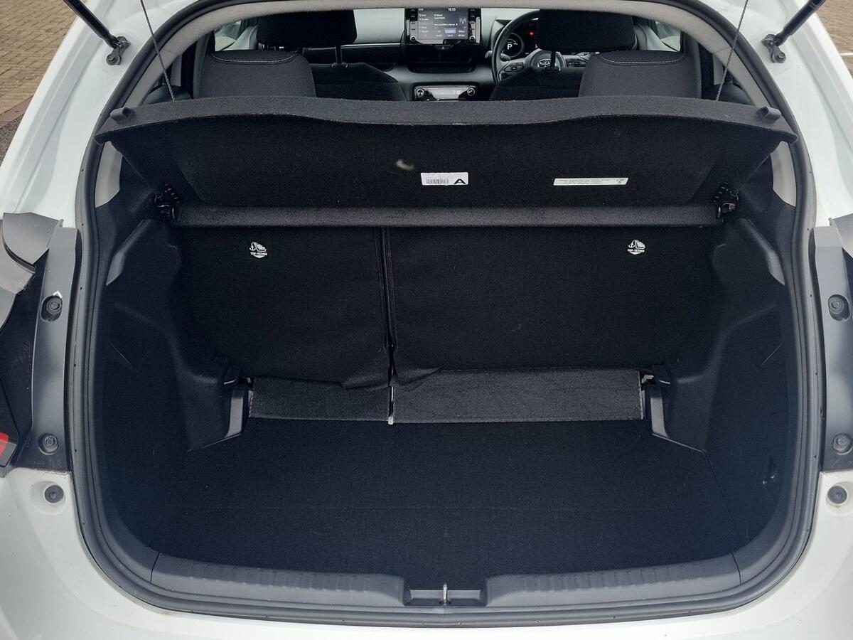 Used Toyota Yaris 2023 for sale - 77739478: Photo 10