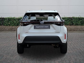 Used Toyota Yaris 2024 for sale - 79510353: Photo