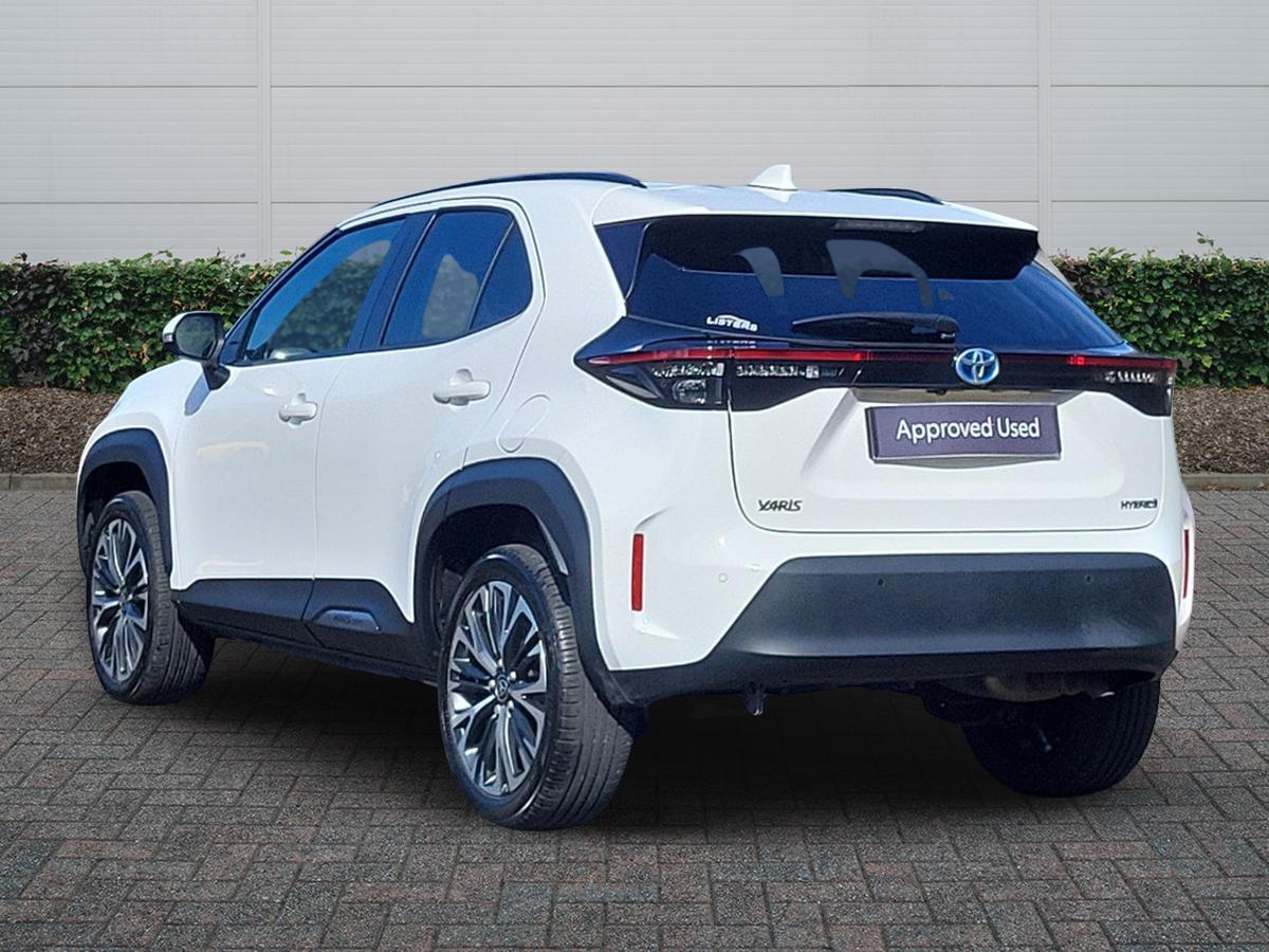 Used Toyota Yaris 2024 for sale - 77427536: Photo 2