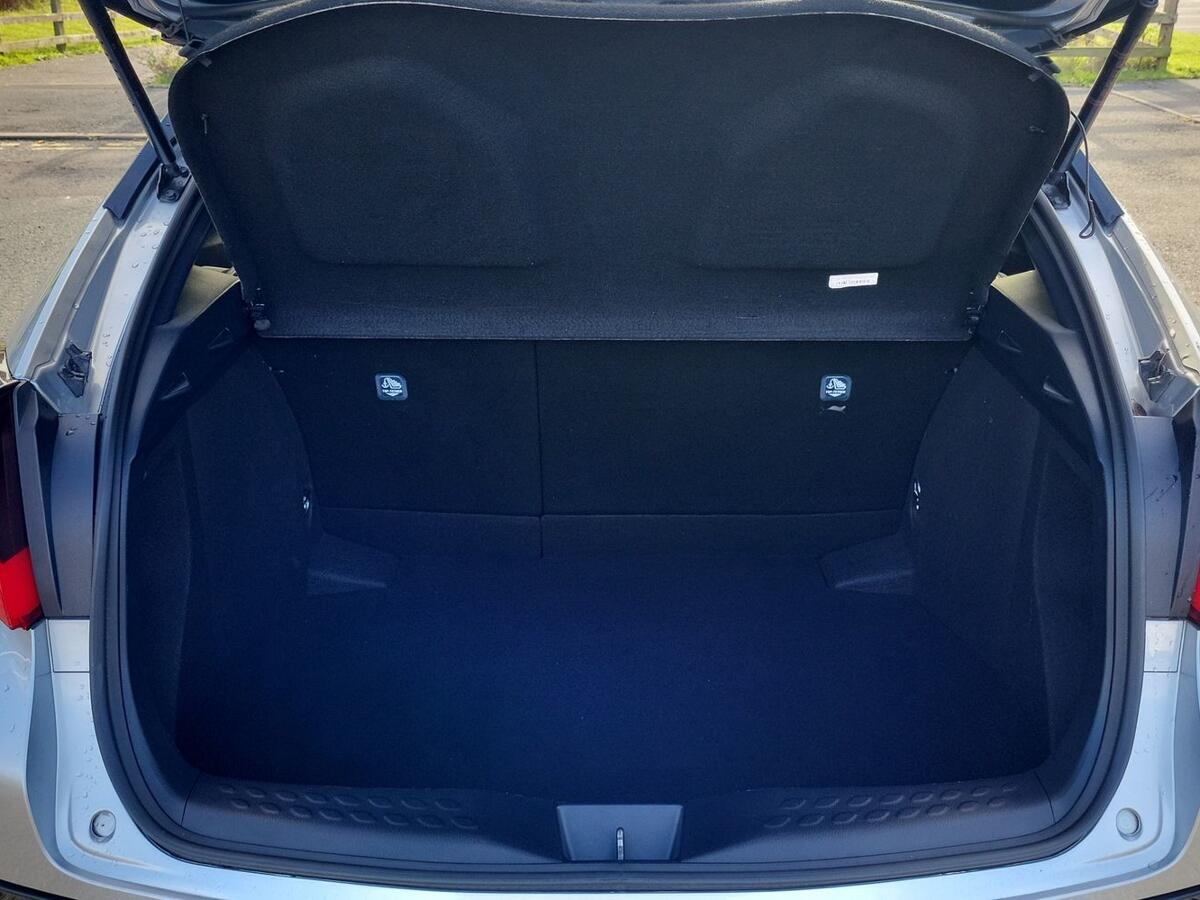 Used Toyota C-HR 2022 for sale - 76389749: Photo 10