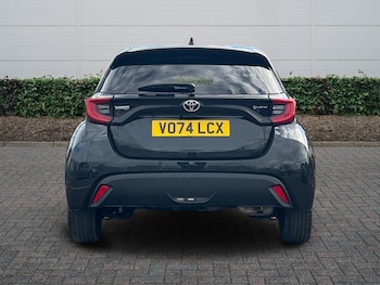 Used Toyota Yaris 2024 for sale - 79108155: Photo