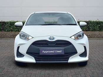 Used Toyota Yaris 2023 for sale - 77480006: Photo
