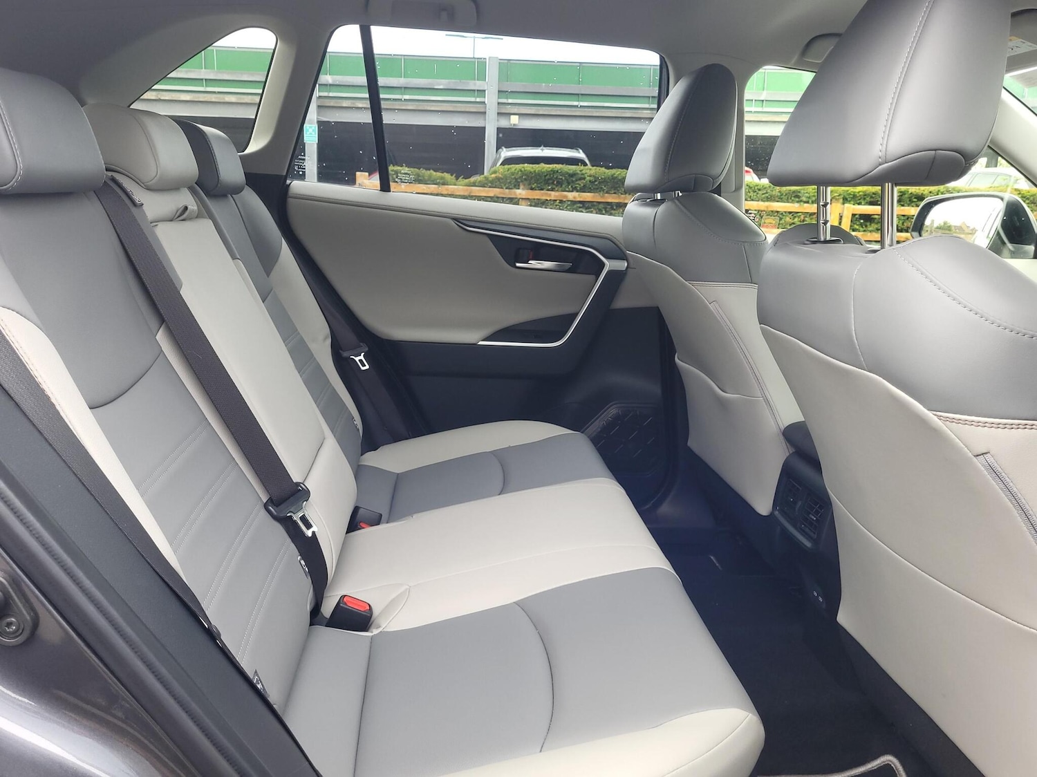 Used Toyota RAV4 2022 for sale - 76350467: Photo 13