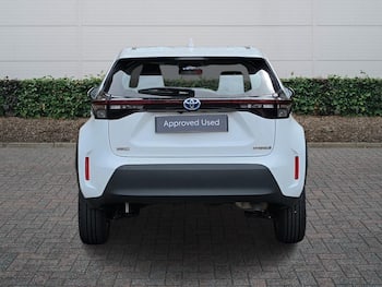 Used Toyota Yaris 2023 for sale - 79623114: Photo