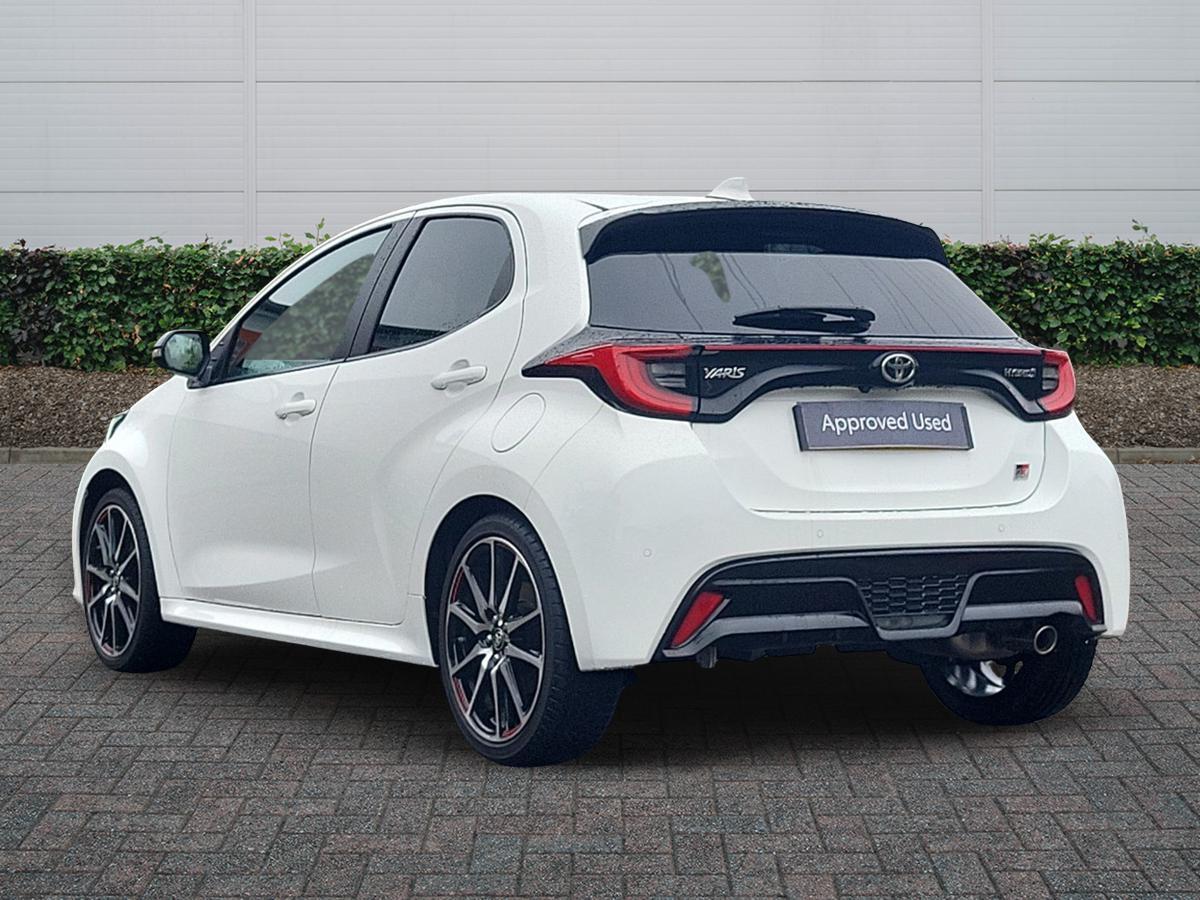 Used Toyota Yaris 2023 for sale - 77254442: Photo 2