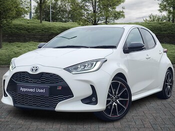 Used Toyota Yaris 2023 for sale - 76474457: Photo