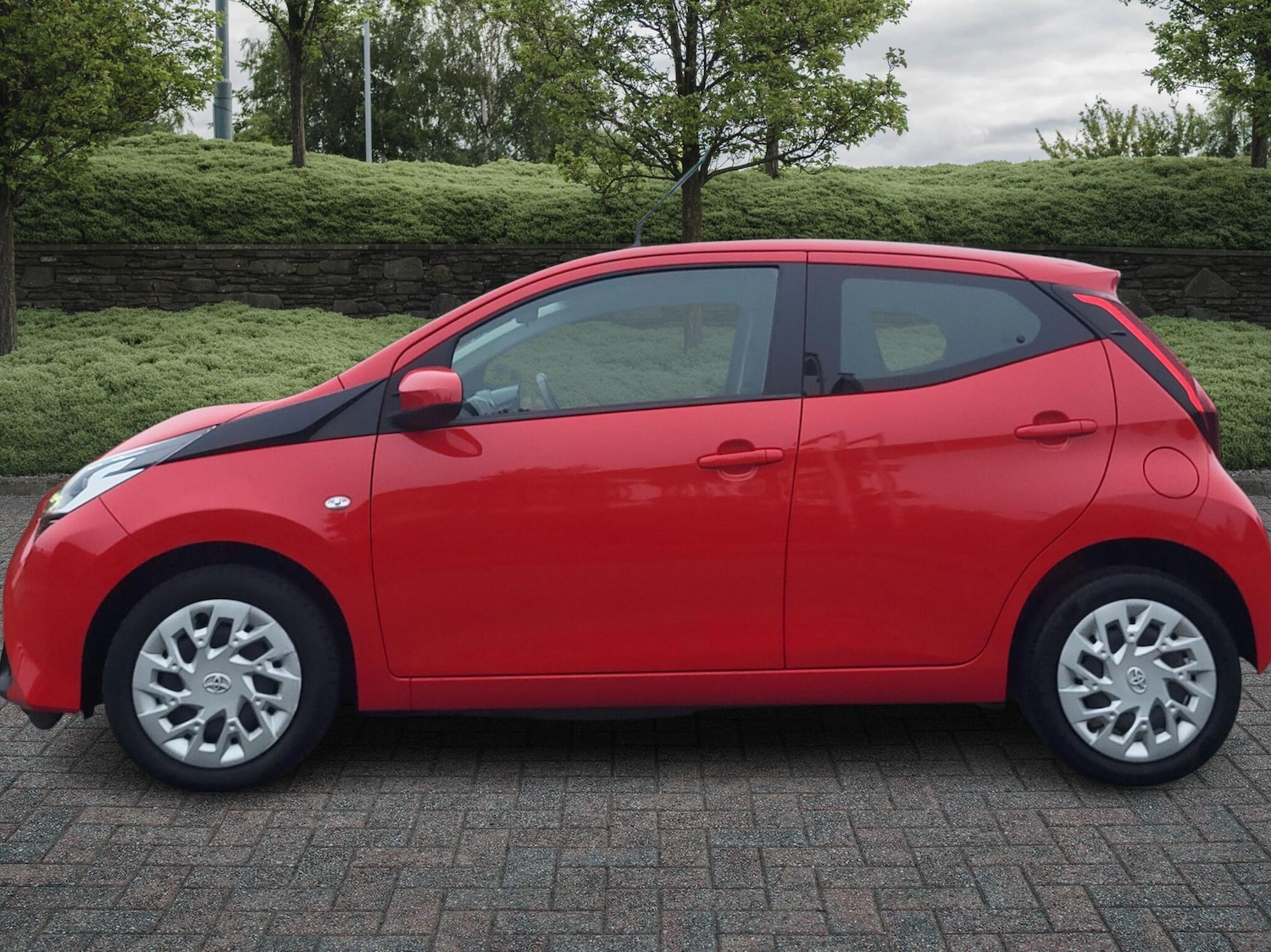Used Toyota AYGO 2021 for sale - 76500875: Photo 17
