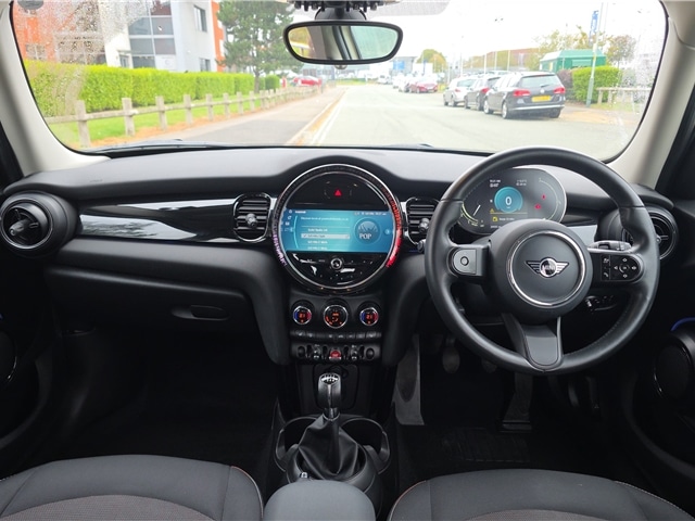 Used MINI Hatch 2021 for sale - 76190639: Photo 5