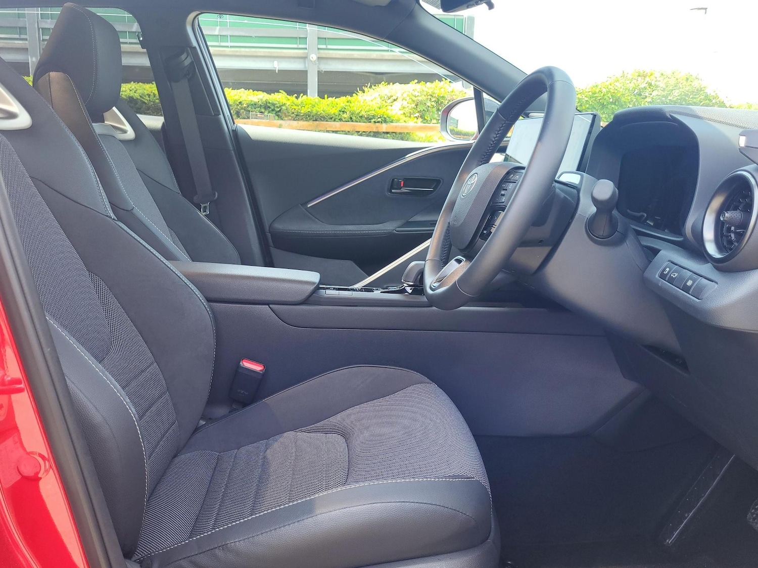 Used Toyota C-HR 2025 for sale - 76692761: Photo 11