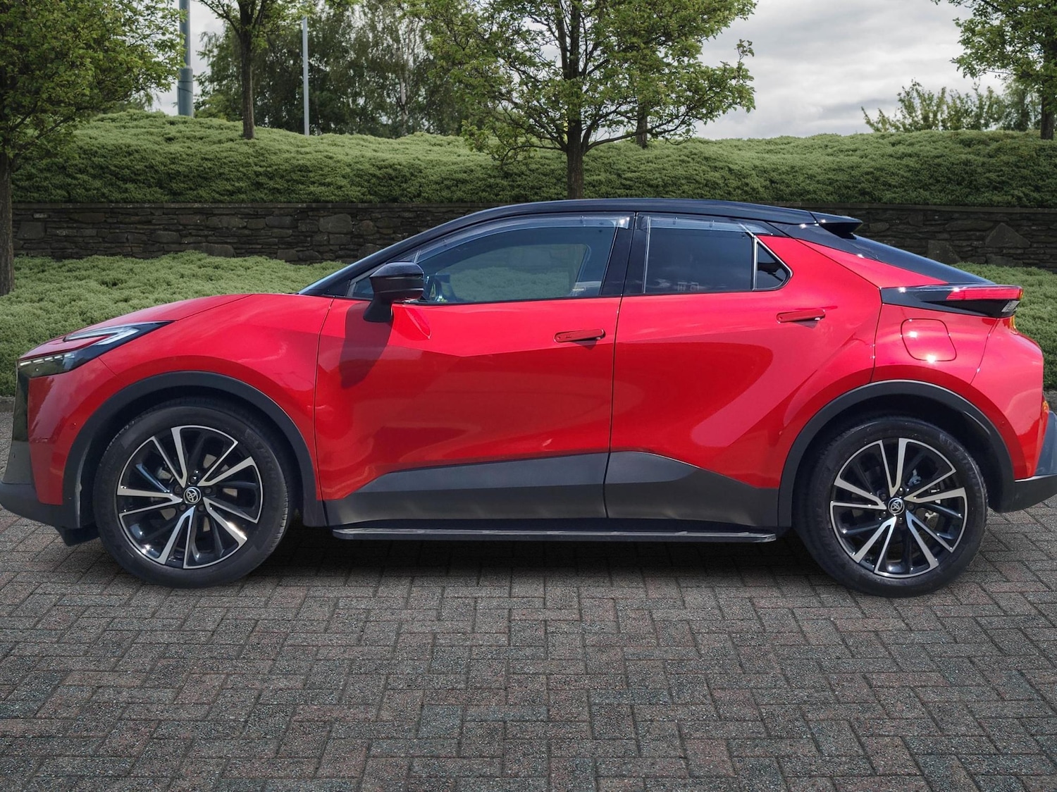 Used Toyota C-HR 2025 for sale - 76692761: Photo 17