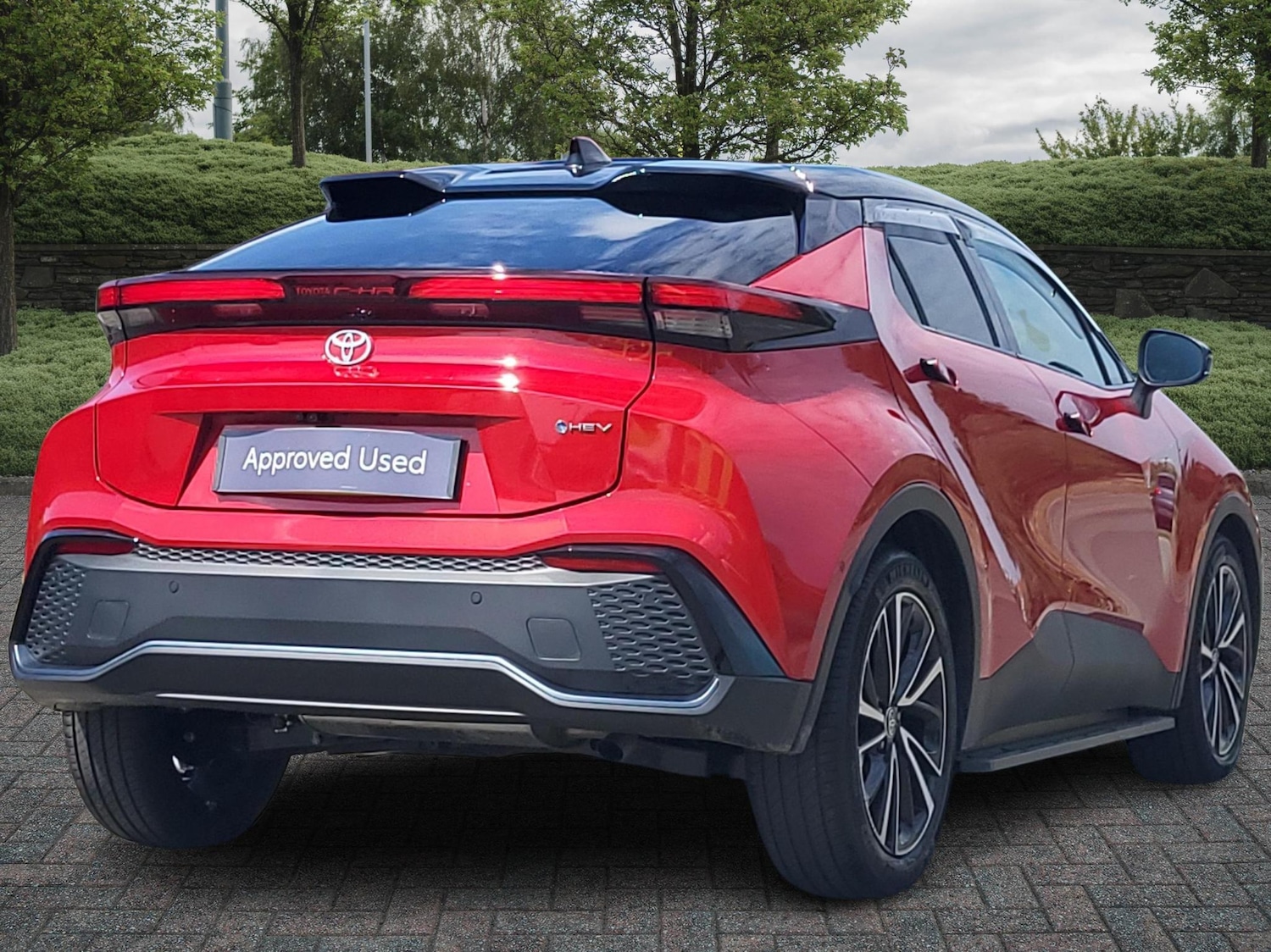 Used Toyota C-HR 2025 for sale - 76692761: Photo 2