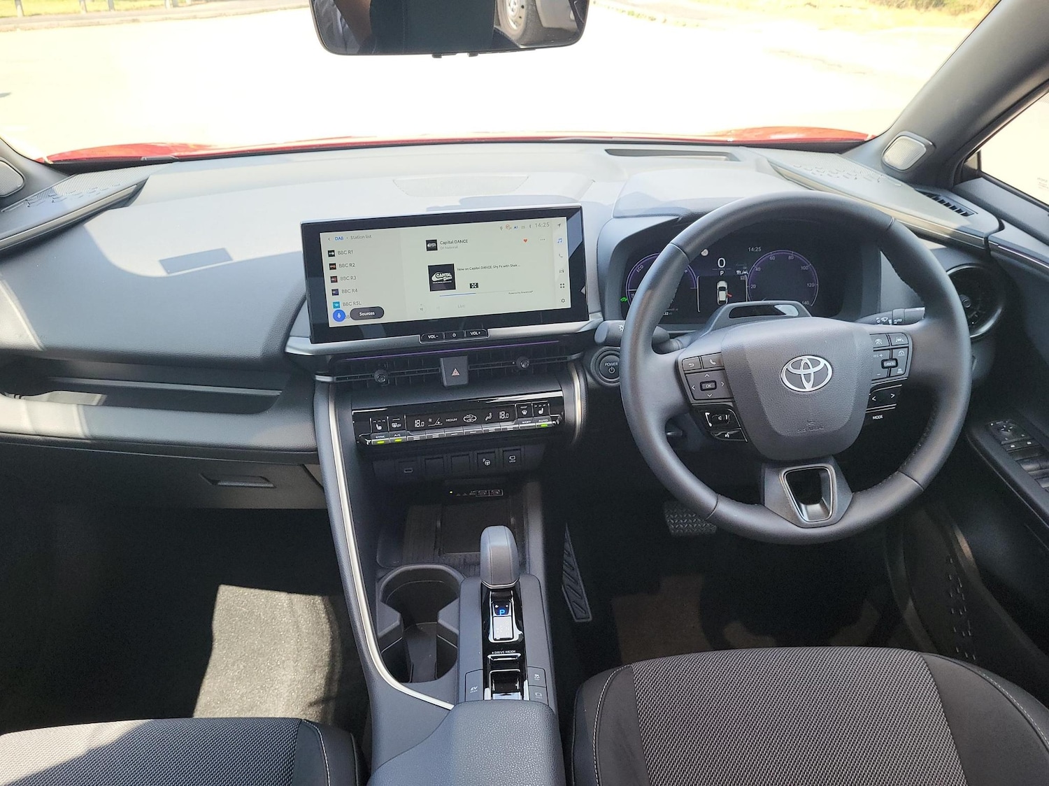 Used Toyota C-HR 2025 for sale - 76692761: Photo 5
