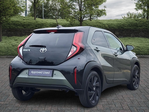 Used Toyota Aygo X 2024 for sale - 76216659: Photo 2
