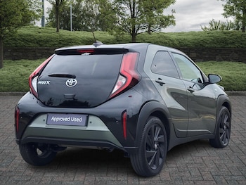 Used Toyota Aygo X 2024 for sale - 76216659: Photo 2