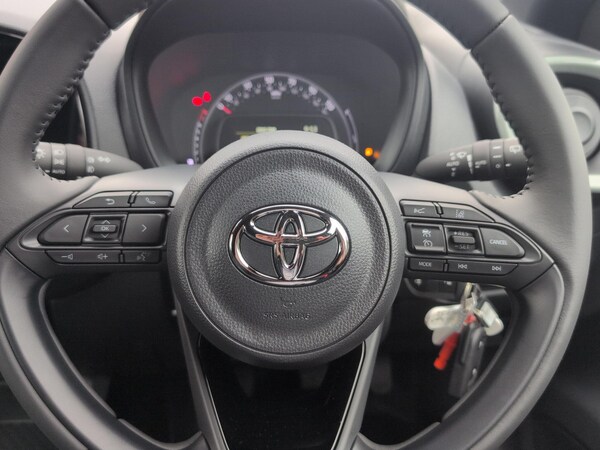 Used Toyota Aygo X 2025 for sale - 76216653: Photo 8
