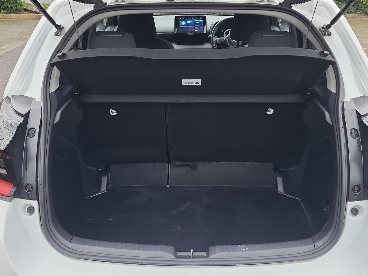 Used Toyota Yaris 2024 for sale - 76937322: Photo 10