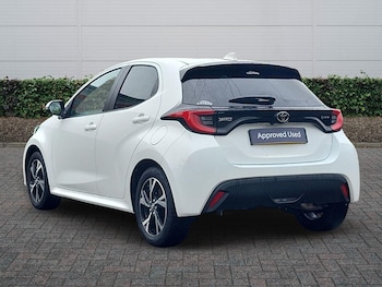 Used Toyota Yaris 2024 for sale - 76937322: Photo