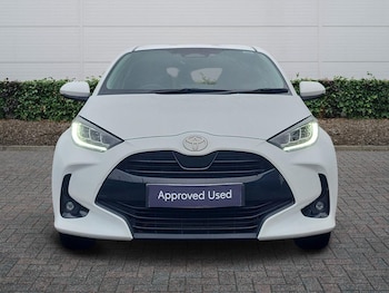 Used Toyota Yaris 2024 for sale - 76937322: Photo