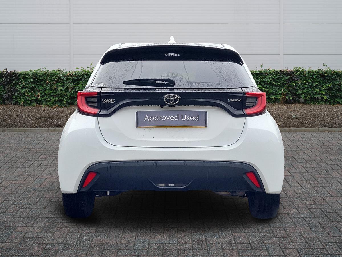 Used Toyota Yaris 2024 for sale - 76937322: Photo 4