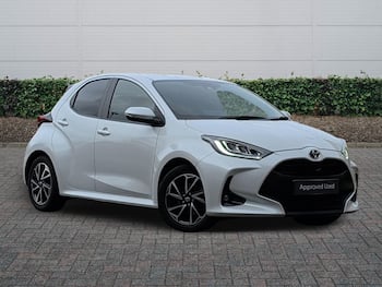 Used Toyota Yaris 2024 for sale - 79623125: Photo