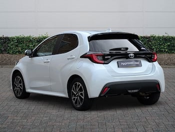 Used Toyota Yaris 2024 for sale - 79623125: Photo