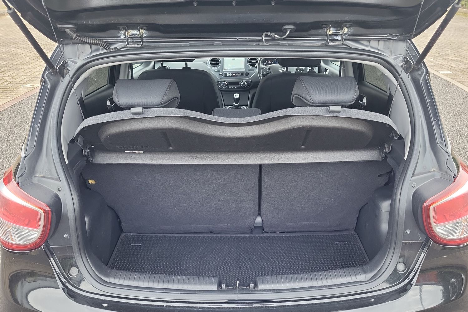 Used Hyundai i10 2017 for sale - 77638071: Photo 10