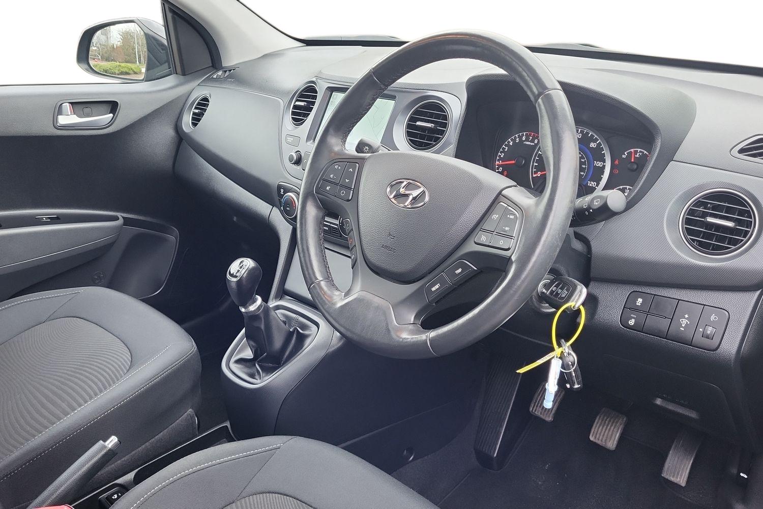 Used Hyundai i10 2017 for sale - 77638071: Photo 12