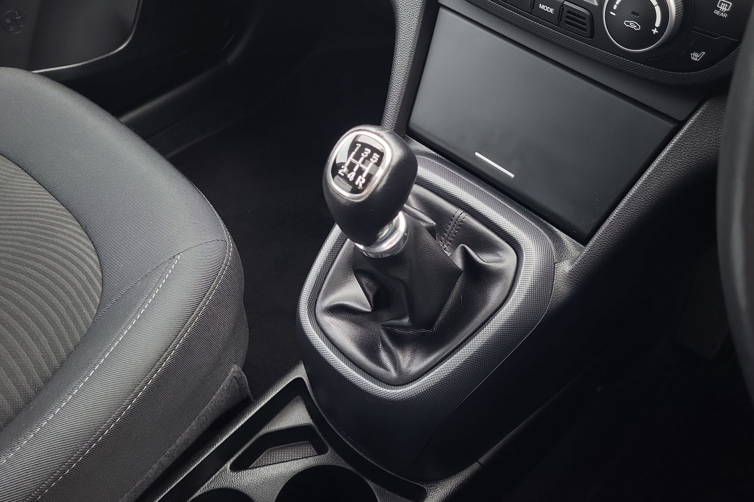 Used Hyundai i10 2017 for sale - 77638071: Photo 15