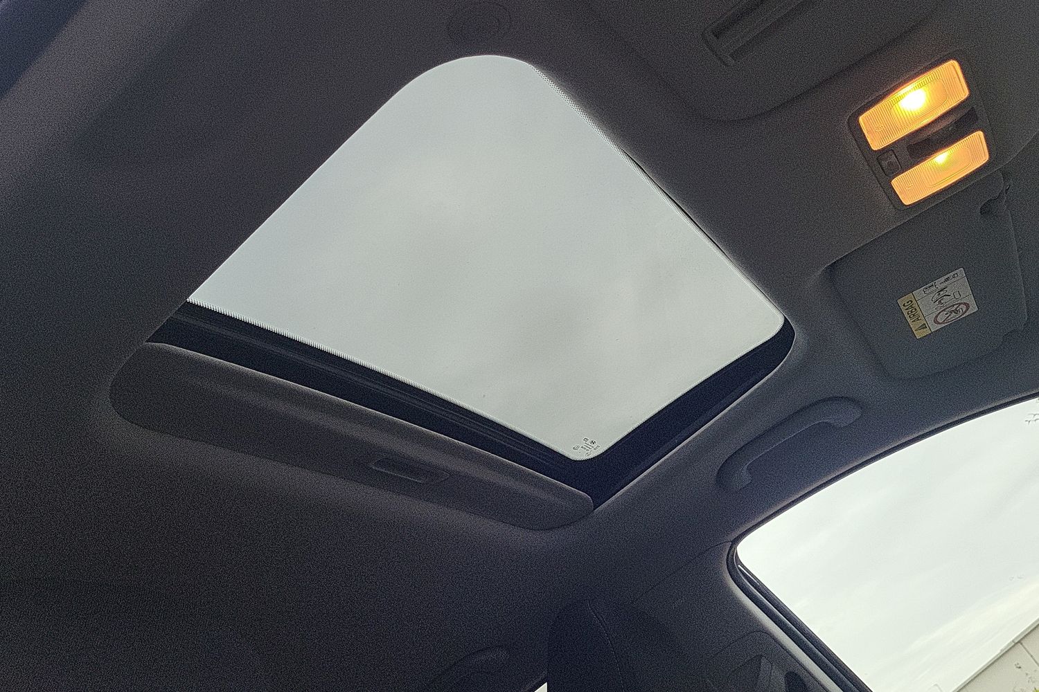 Used Hyundai i10 2017 for sale - 77638071: Photo 18