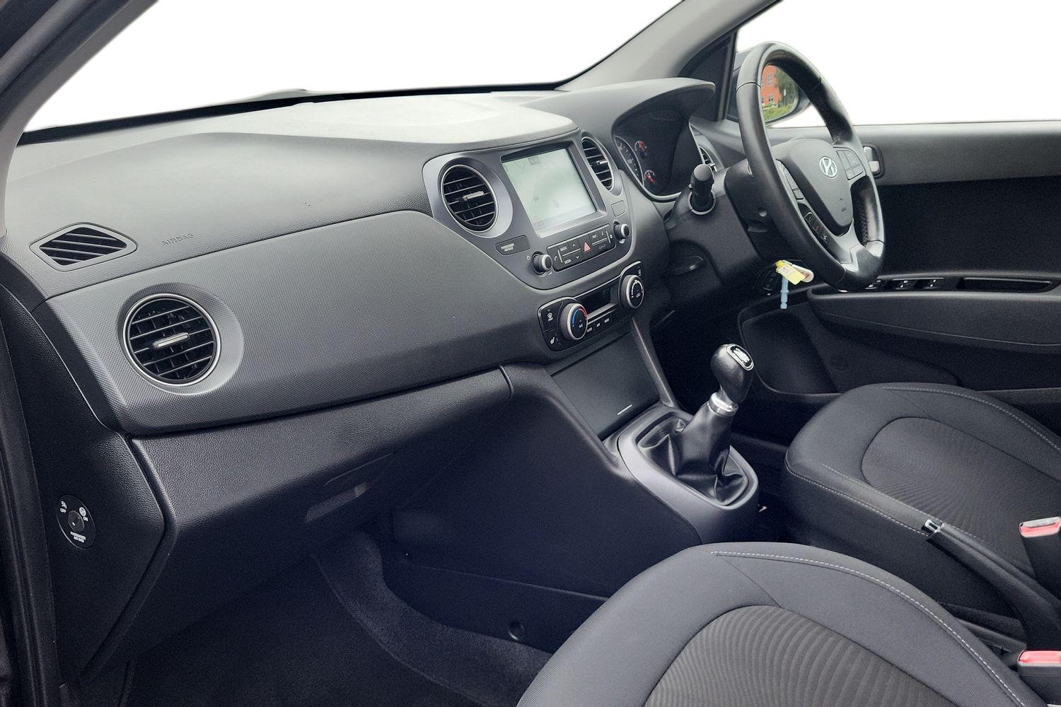 Used Hyundai i10 2017 for sale - 77638071: Photo 7