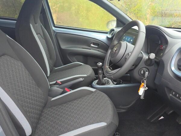 Used Toyota Aygo X 2025 for sale - 76216670: Photo 11