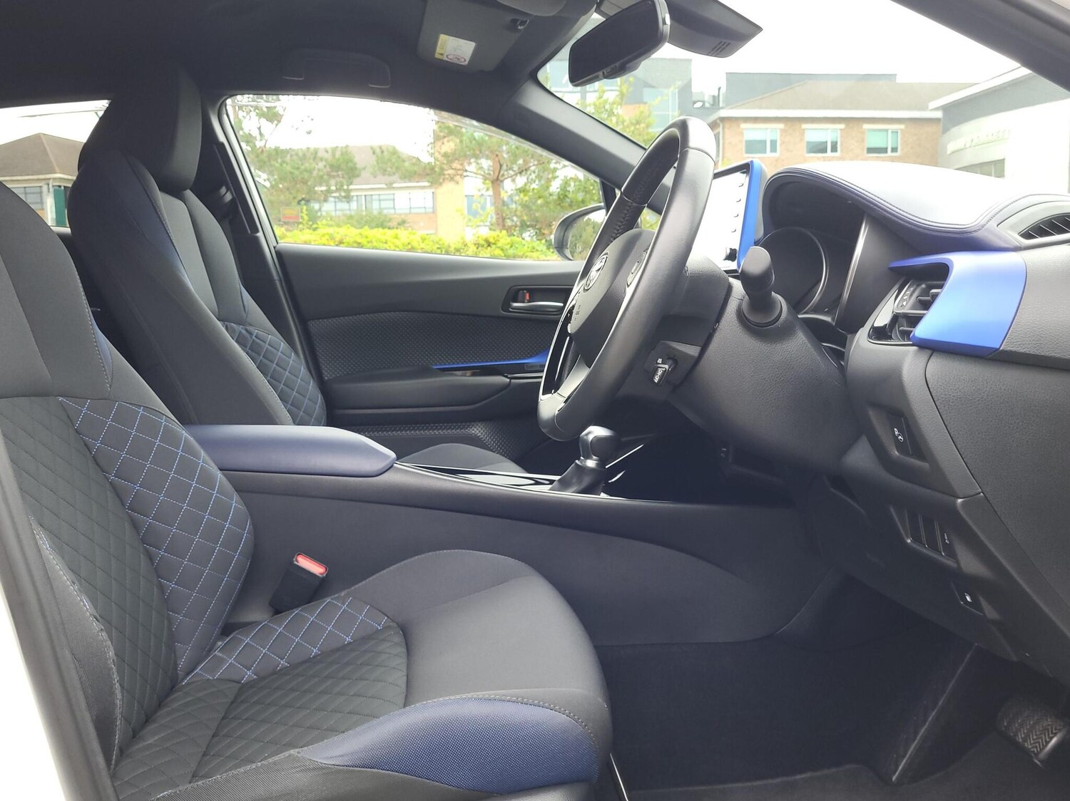 Used Toyota C-HR 2020 for sale - 76061611: Photo 11