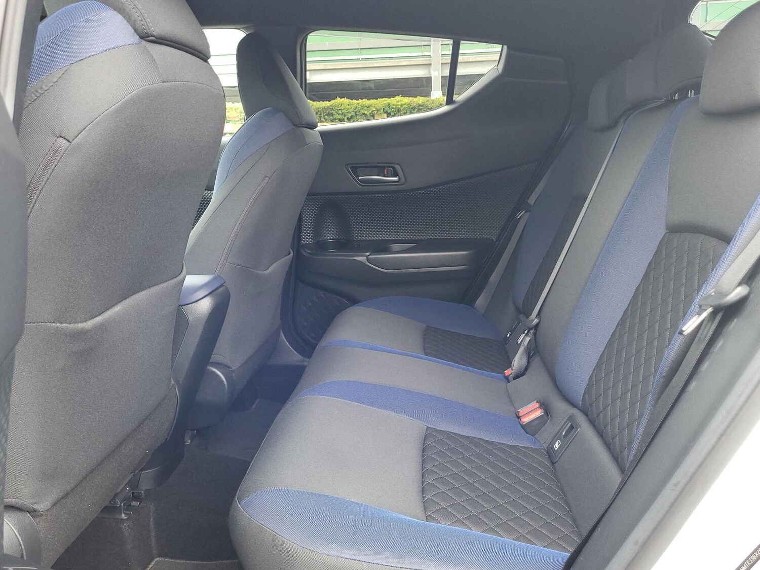 Used Toyota C-HR 2020 for sale - 76061611: Photo 12