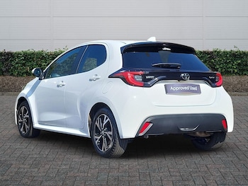 Used Toyota Yaris 2024 for sale - 77442079: Photo