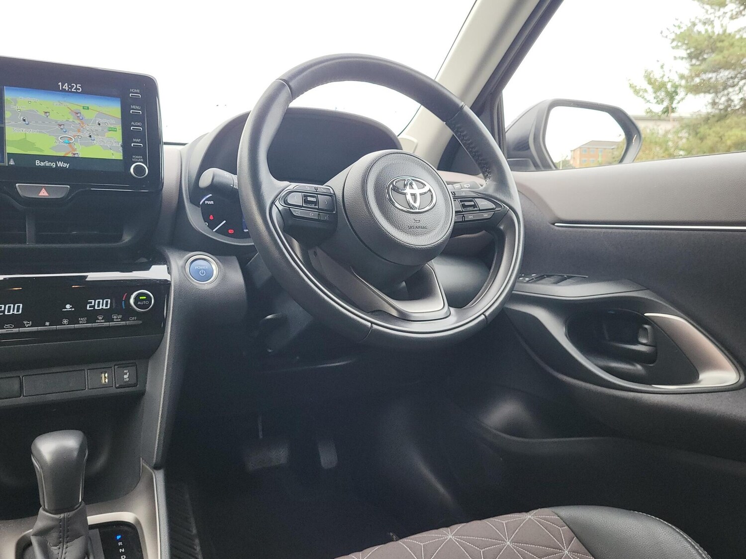 Used Toyota Yaris 2023 for sale - 75859636: Photo 8