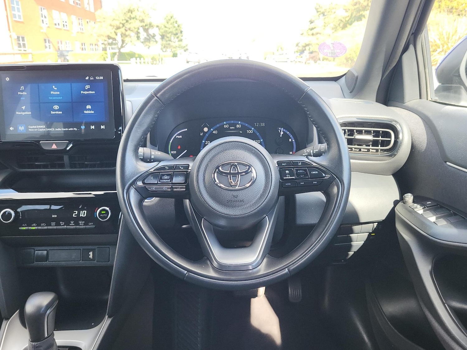 Used Toyota Yaris 2022 for sale - 75758337: Photo 6