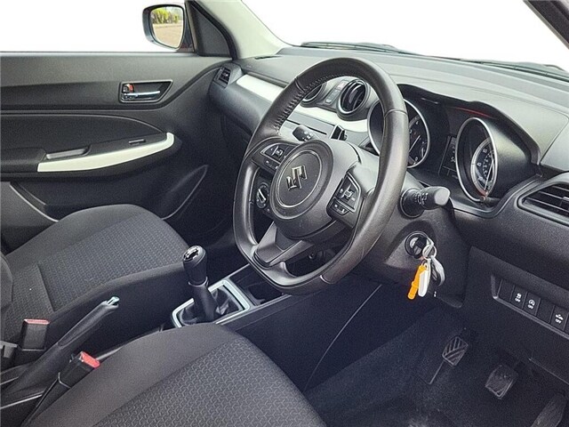 Used Suzuki Swift 2023 for sale - 77910625: Photo 11