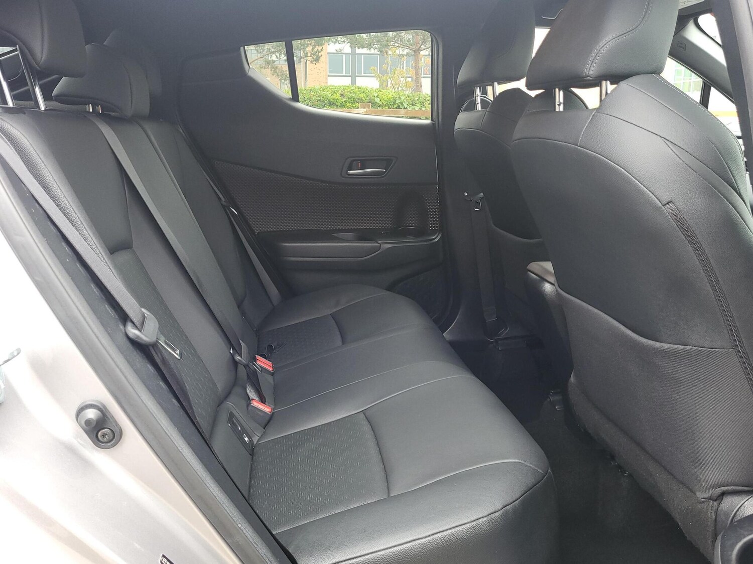 Used Toyota C-HR 2019 for sale - 76190730: Photo 13