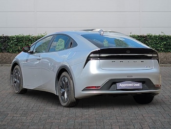 Used Toyota Prius 2025 for sale - 79498102: Photo