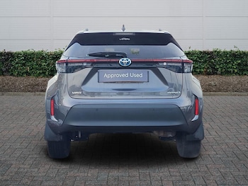 Used Toyota Yaris 2023 for sale - 76800624: Photo