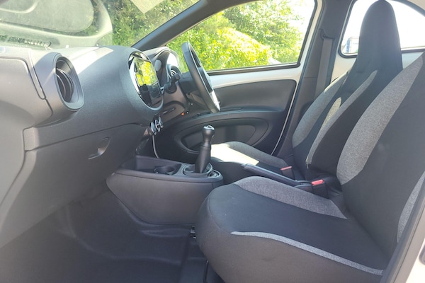 Used Toyota Aygo X 2025 for sale - 76216649: Photo 9