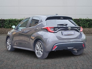 Used Toyota Yaris 2024 for sale - 78320248: Photo