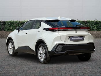 Used Toyota C-HR 2024 for sale - 79498105: Photo