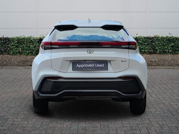 Used Toyota C-HR 2024 for sale - 79498105: Photo