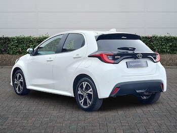 Used Toyota Yaris 2024 for sale - 77627048: Photo